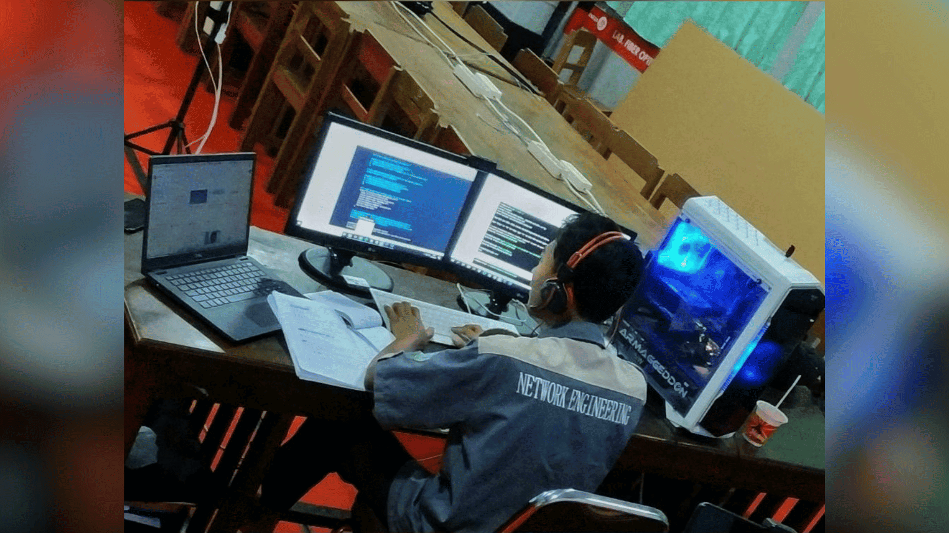 Juara 1 IT Network System Administration - Juara 1 dalam lomba IT Network System Administrator dengan fokus pada konfigurasi server Linux dan Windows serta pengelolaan jaringan komputer. (2020)